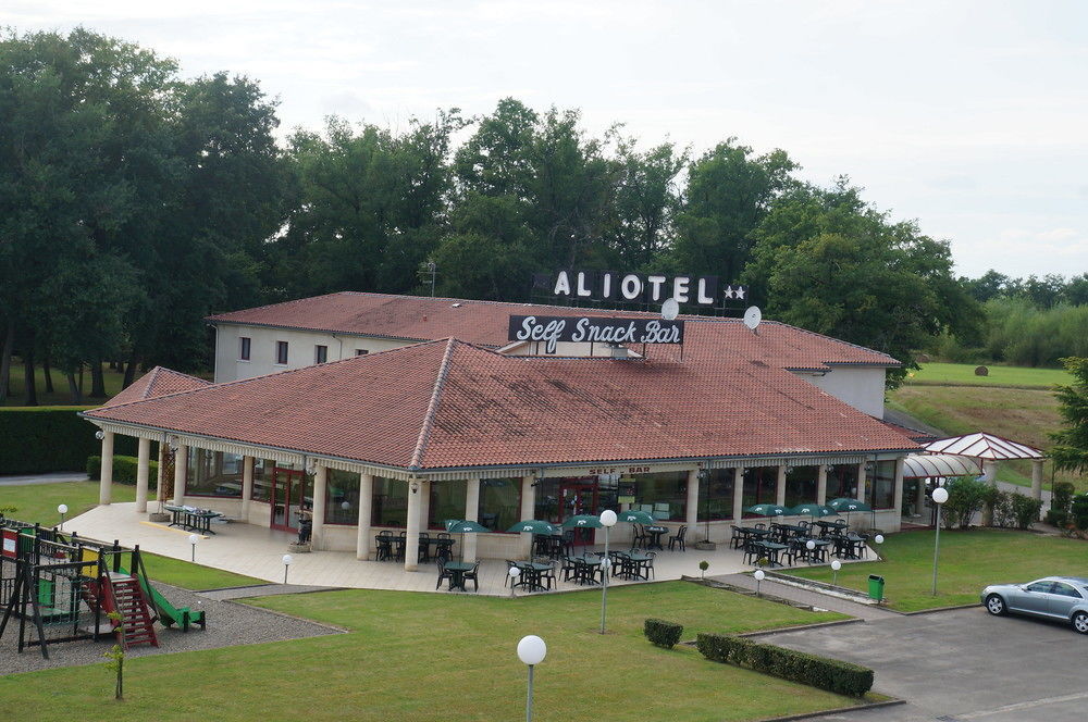 Aliotel Cazères-sur-lʼAdour 외부 사진